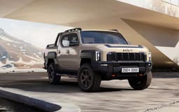 Рамный внедорожник Kia с полным приводом, мотором почти на 300 сил и спорным дизайном — 6,2 млн рублей. Продажи Kia Tasman стартовали в «Рольфе»